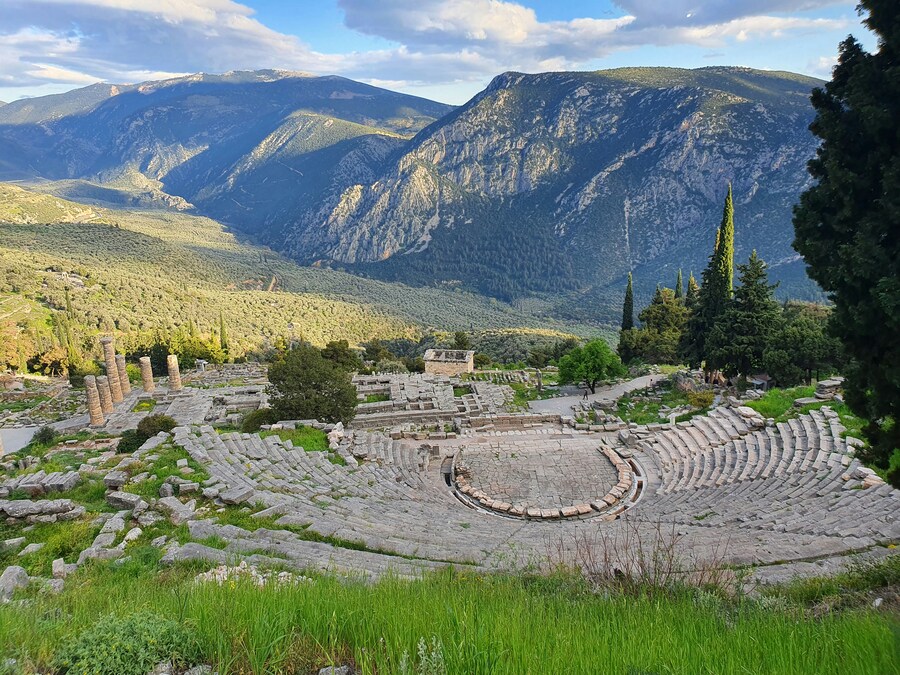Día 3 — Atenas / Delfos / Atenas