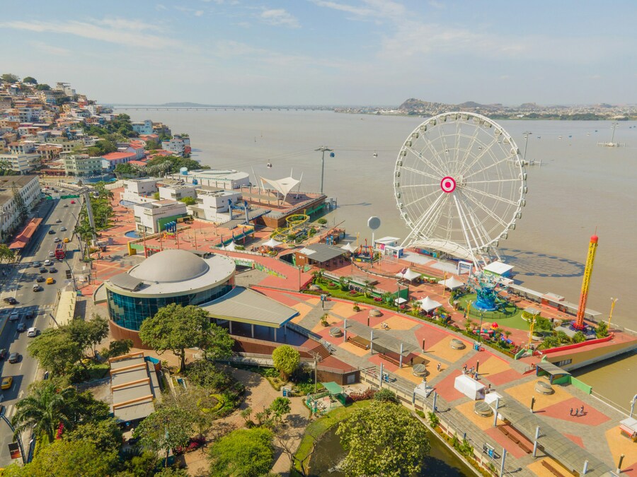 Día 8 — Cuenca – Guayaquil: del Ande al Pacífico