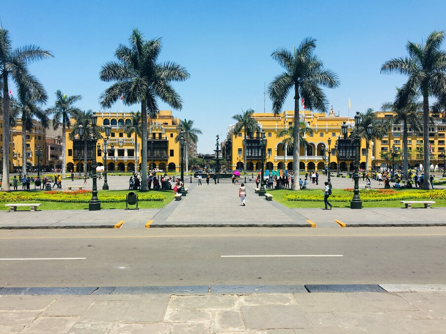 Día 12 — Puno – Lima – España