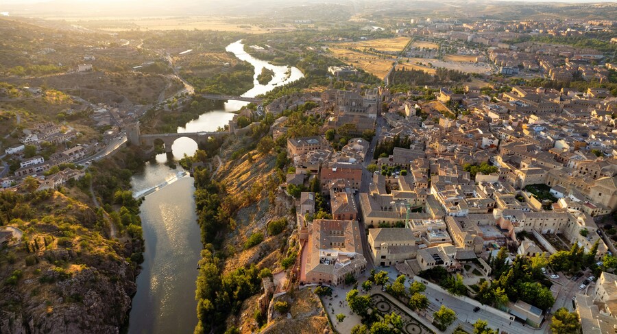Toledo, Puy du Fou y Ruta del Quijote (+55 años)