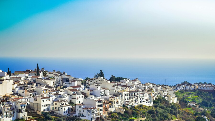 Día 5 — Axarquía: Frigiliana – Nerja – Mijas