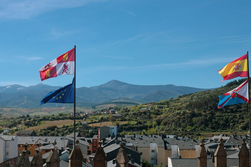 Fiordos Leoneses y El Bierzo (+55 años)