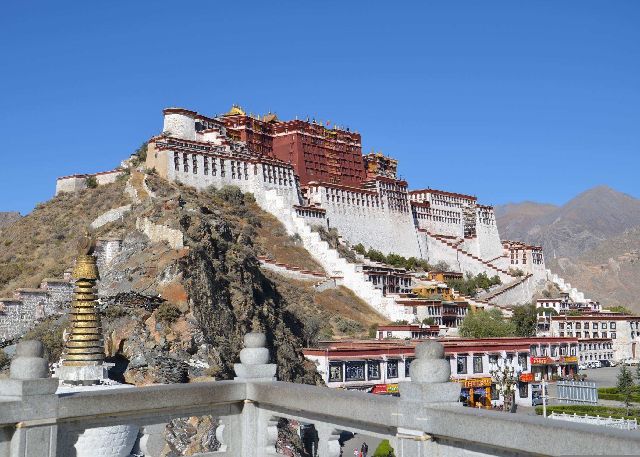 Vuelo a Lhasa el corazón espiritual del Tíbet