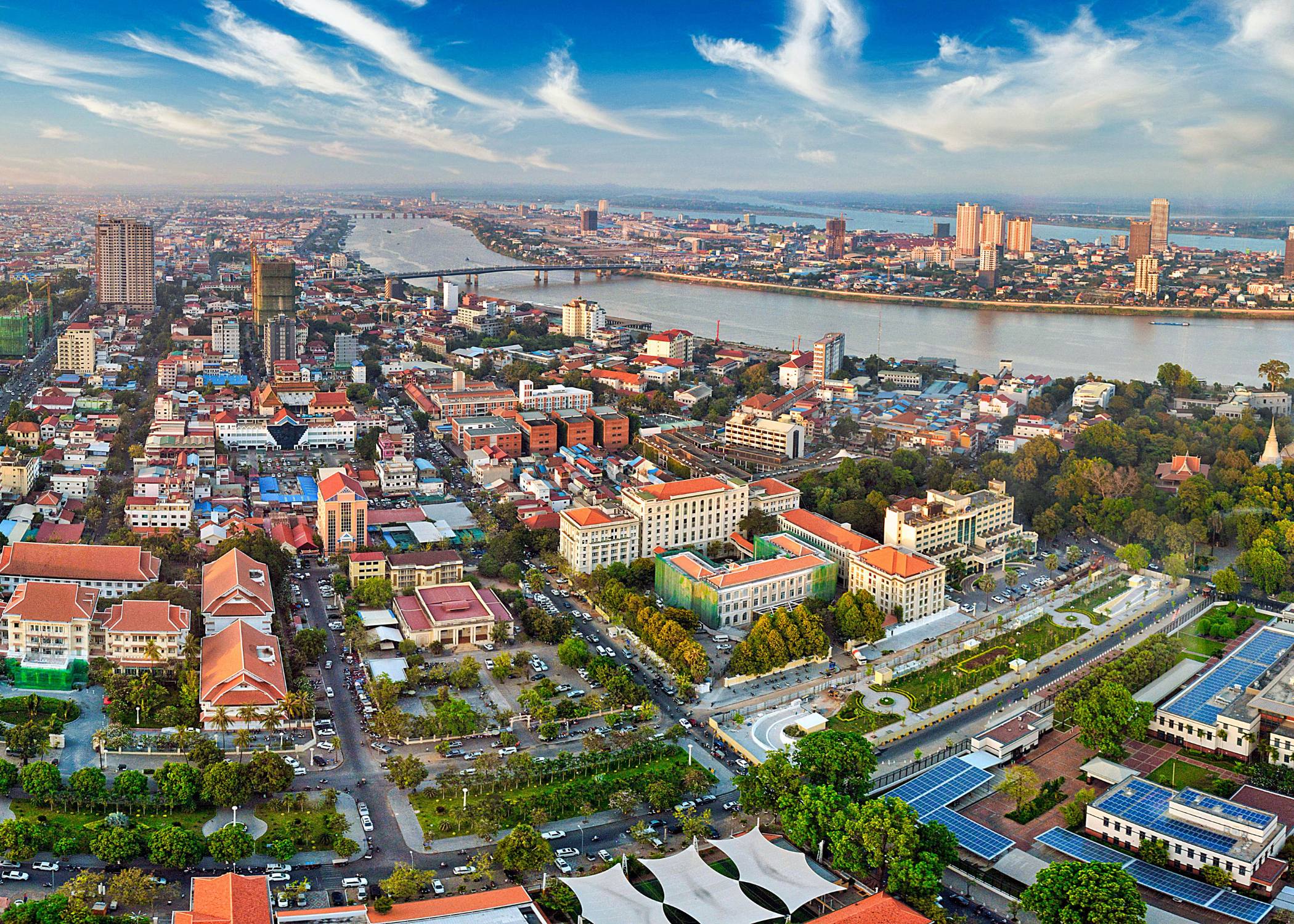 Travesía por el río Mekong hasta Phnom Penh - Rumbo a la capital de Camboya ¡Bienvenidos a Camboya!