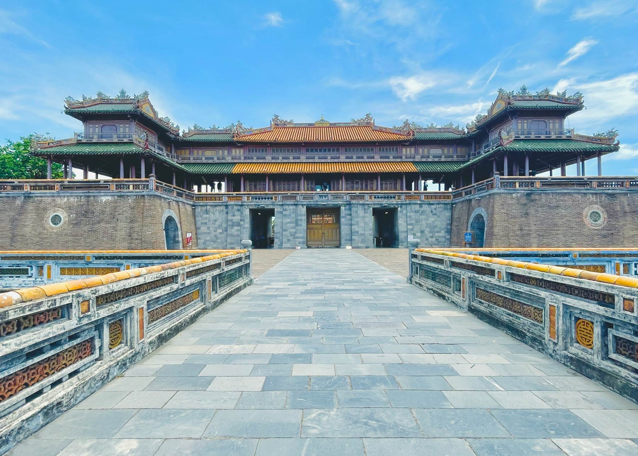 De Hoi An a Hué - Cruzando el paso de las nubes