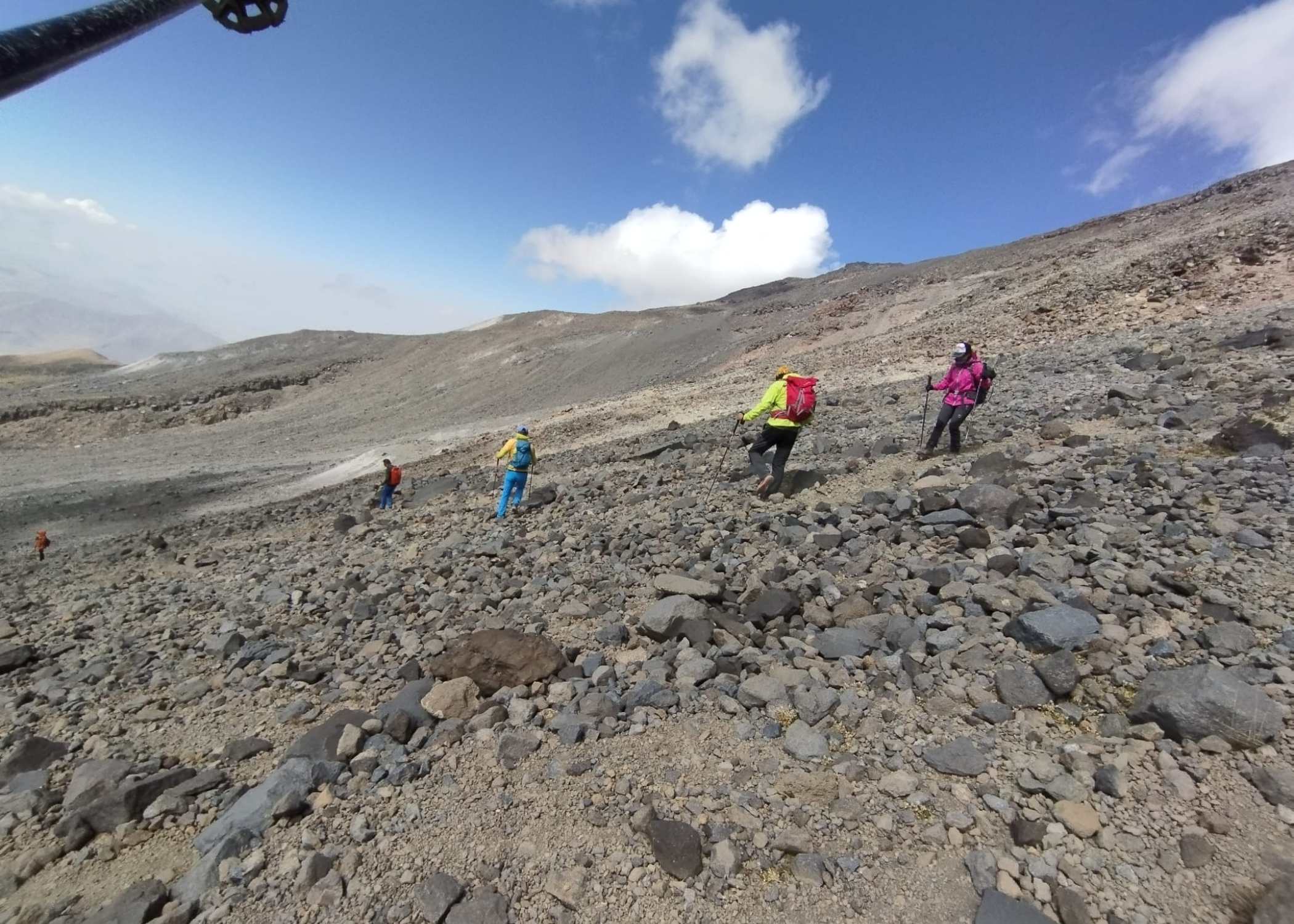 ¡ Empieza el trekking! - Dogubayazit - Campo 1 (3300m)