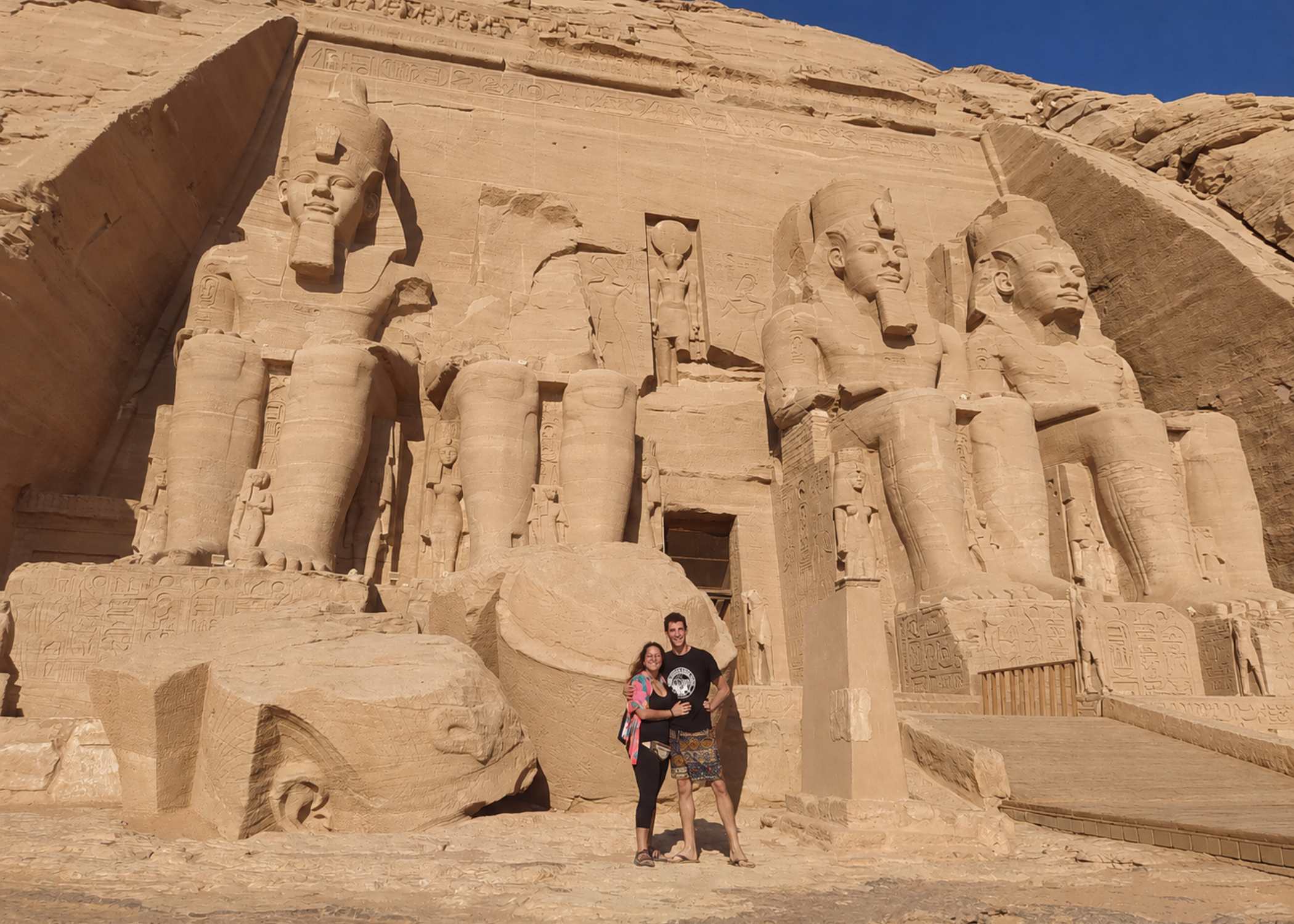 Colores de Egipto con noche en Abu Simbel