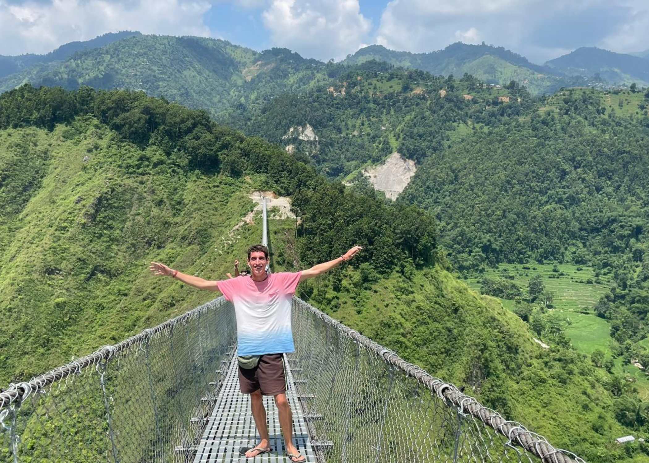 Despedida del Himalaya - De Aguas Termales a Birethanti y regreso a Pokhara (820 m) (1 h)