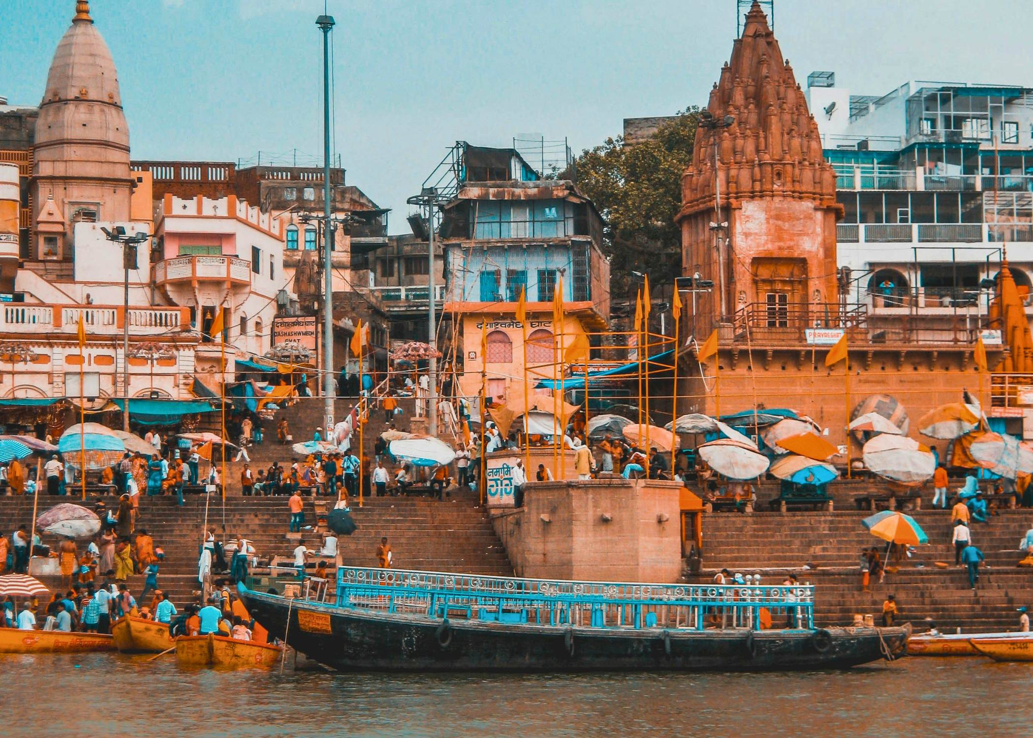 Amanecer en el Ganges y la ciudad sagrada de Sarnath