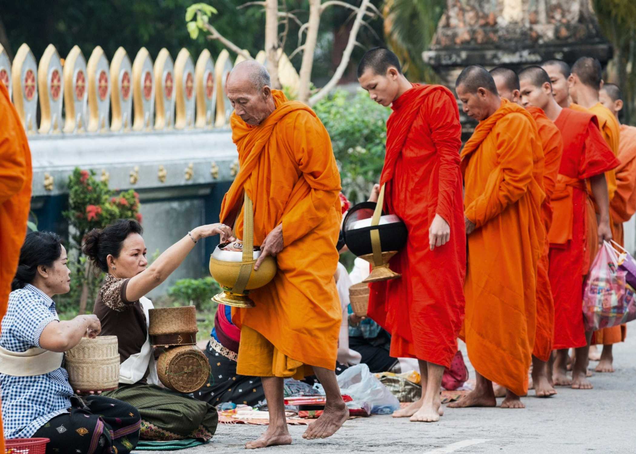 Ofrenda matinal a los monjes, Sukhothai