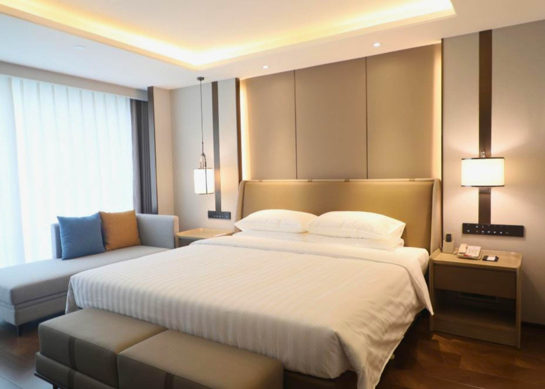Beijing Xinqiao Hotel o similar