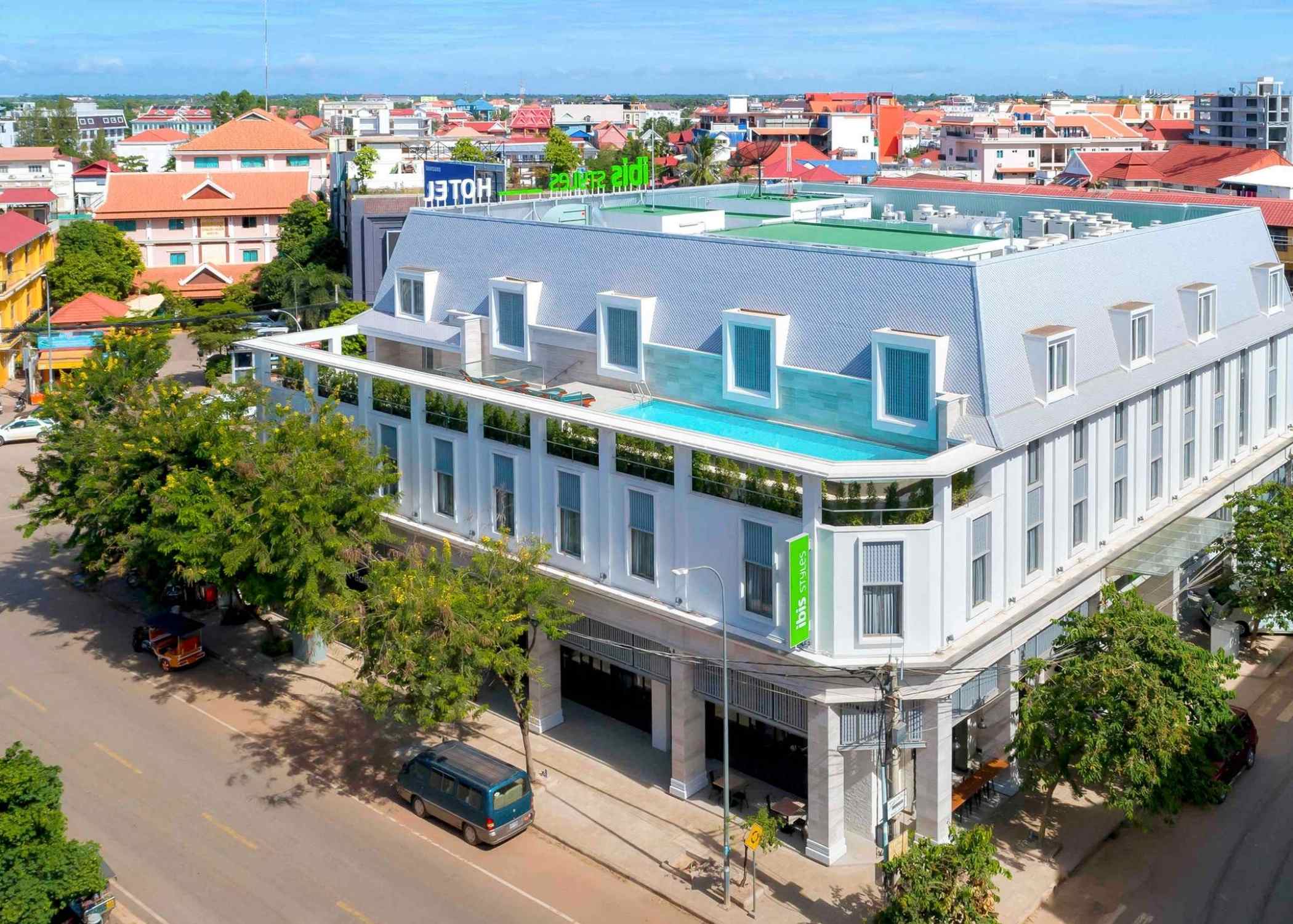Ibis Styles o similar