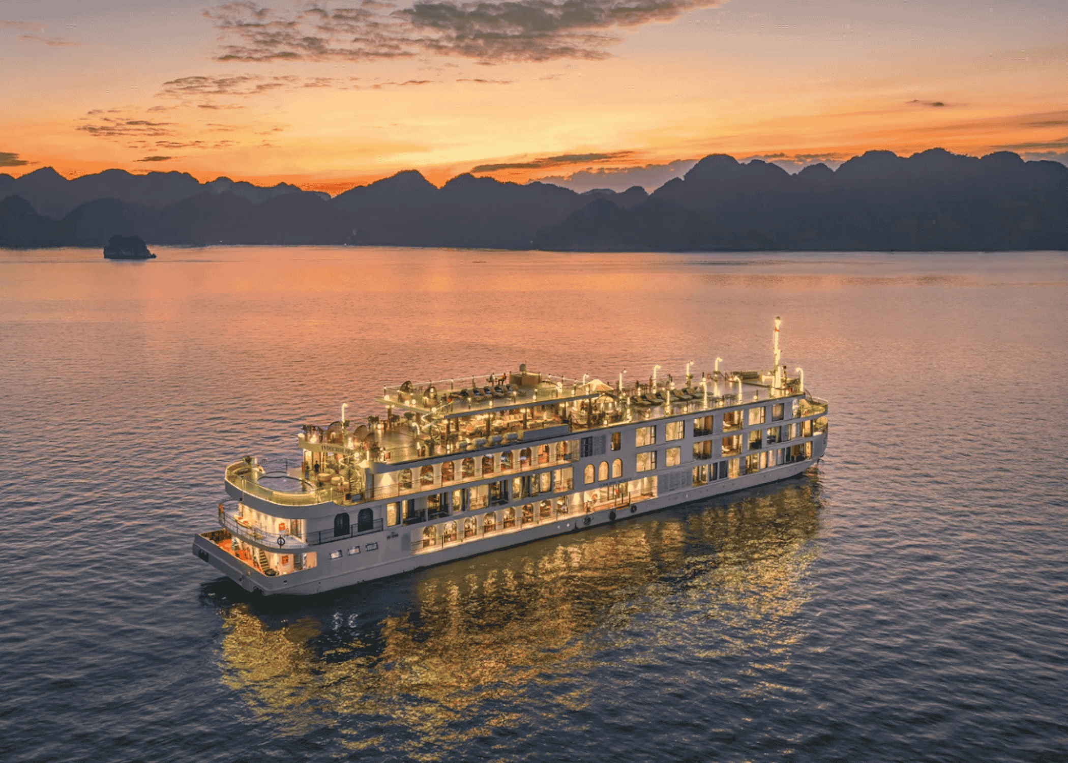 Indochine Premium Ha Long Bay o similar