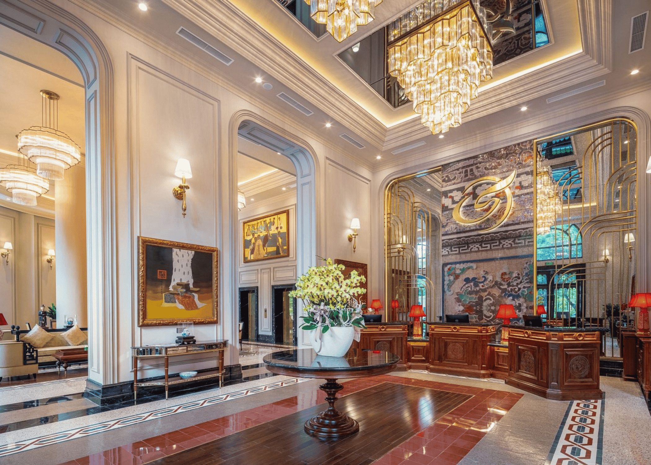 Silk Path Grand Huế Hotel & Spa o similar