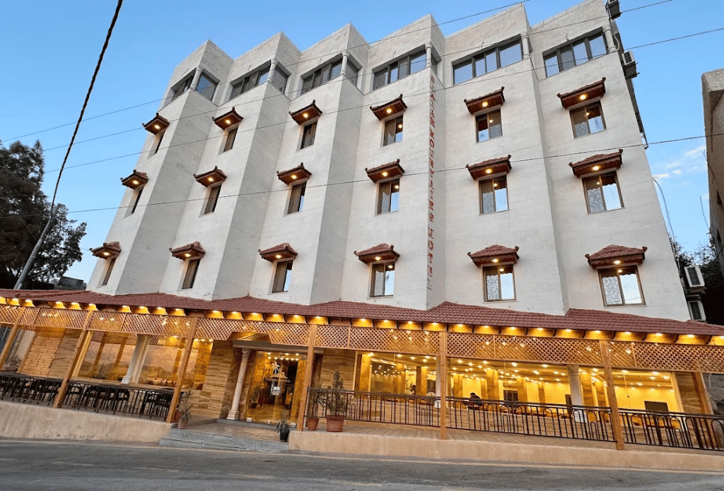 Sharah Mountains Hotel o similar