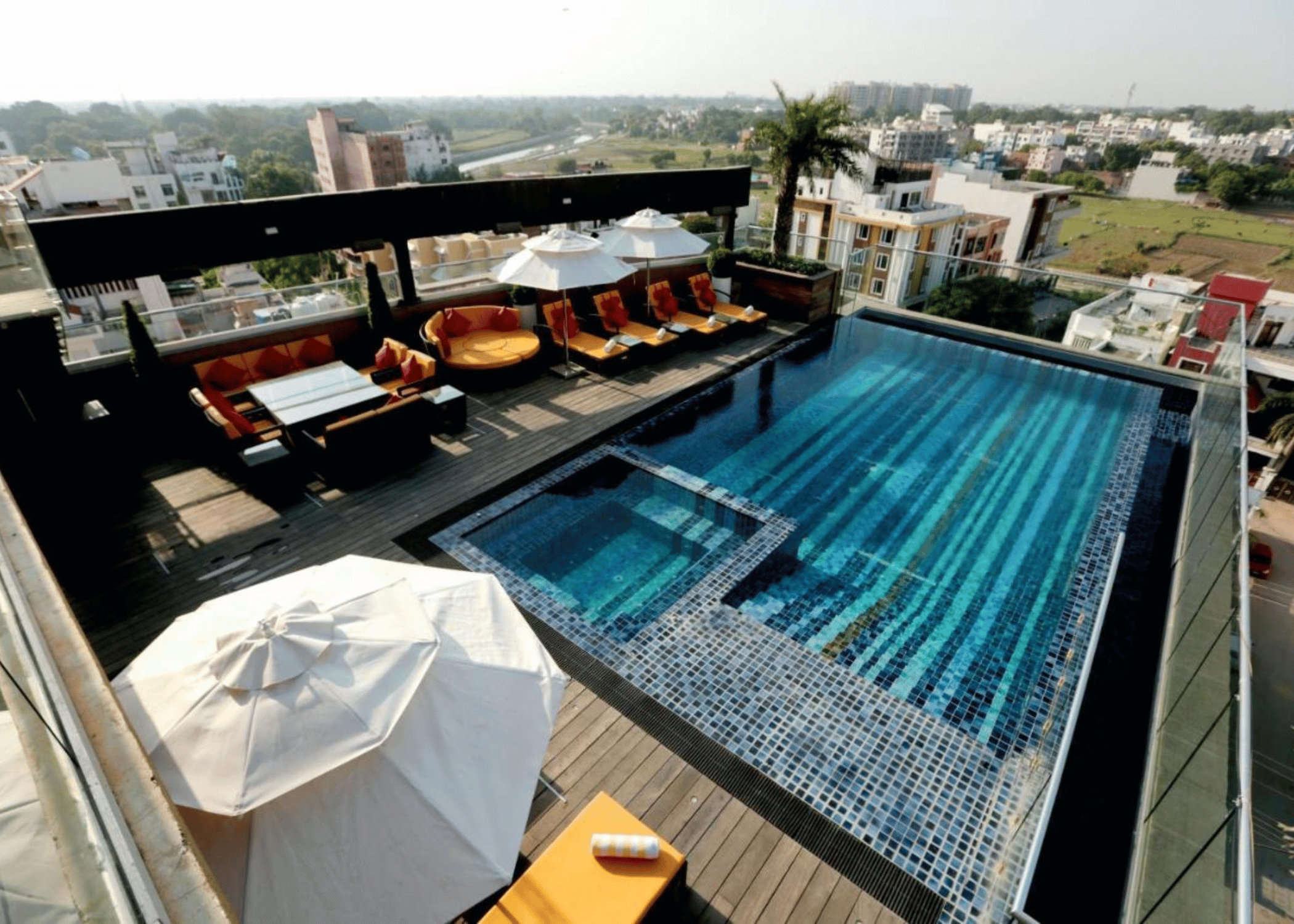 Hotel Madin Varanasi o similar