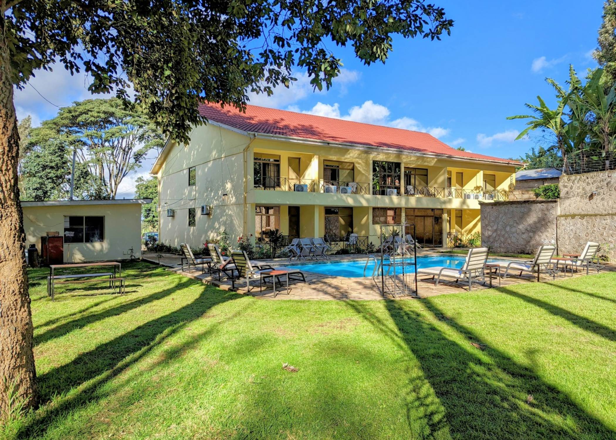 Mvuli Hotel o similar