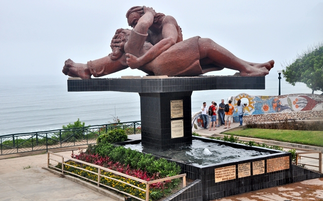 Día 8. Puno - Juliaca - Lima